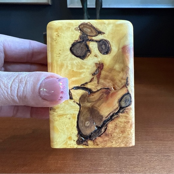 Handcrafted out of Burled maple signed Tea light Candle Holder - Picture 2 of 12